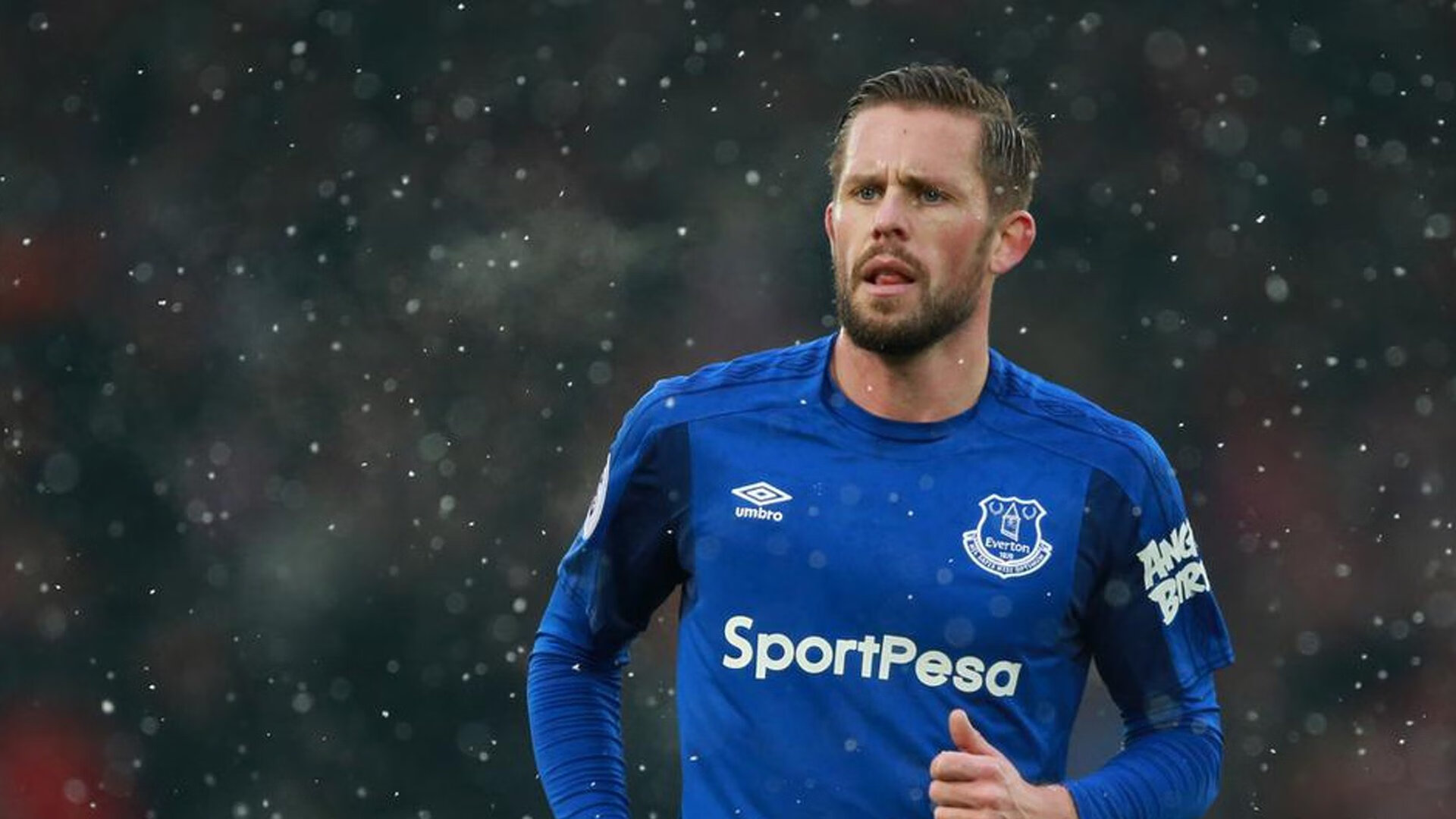 边路换人是否比中路更易形成即战力效果,边路to