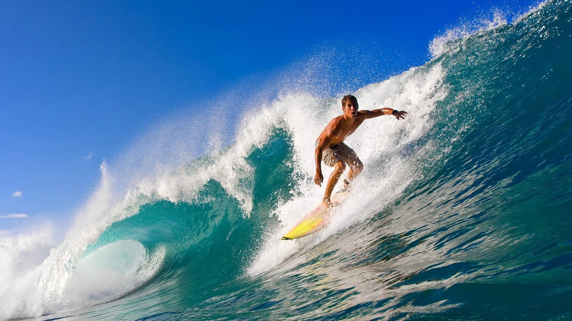 中国足球场地设施持续改善训练环境显著提升，中国足球场建设